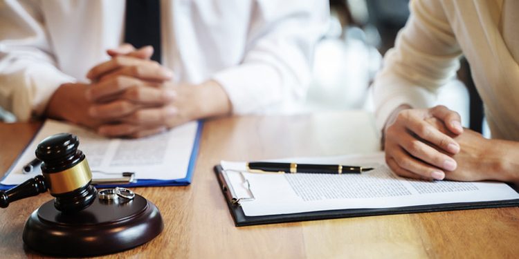 معایب دادن حق طلاق به زن