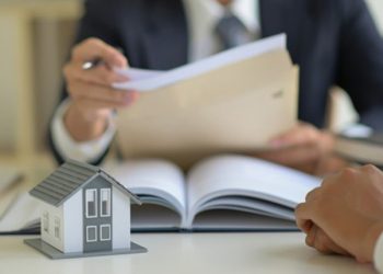 وکیل ملکی کیست