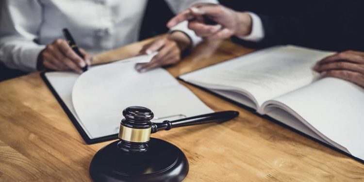 وکیل ارث کیست